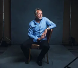 Edward Burtynsky Biyografisi