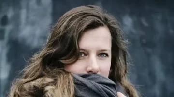 Julia Fullerton-Batten Biyografisi